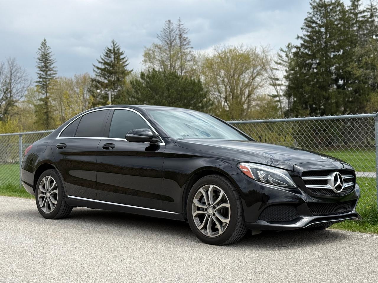 2017 Mercedes-Benz C-Class C 300 Photo2