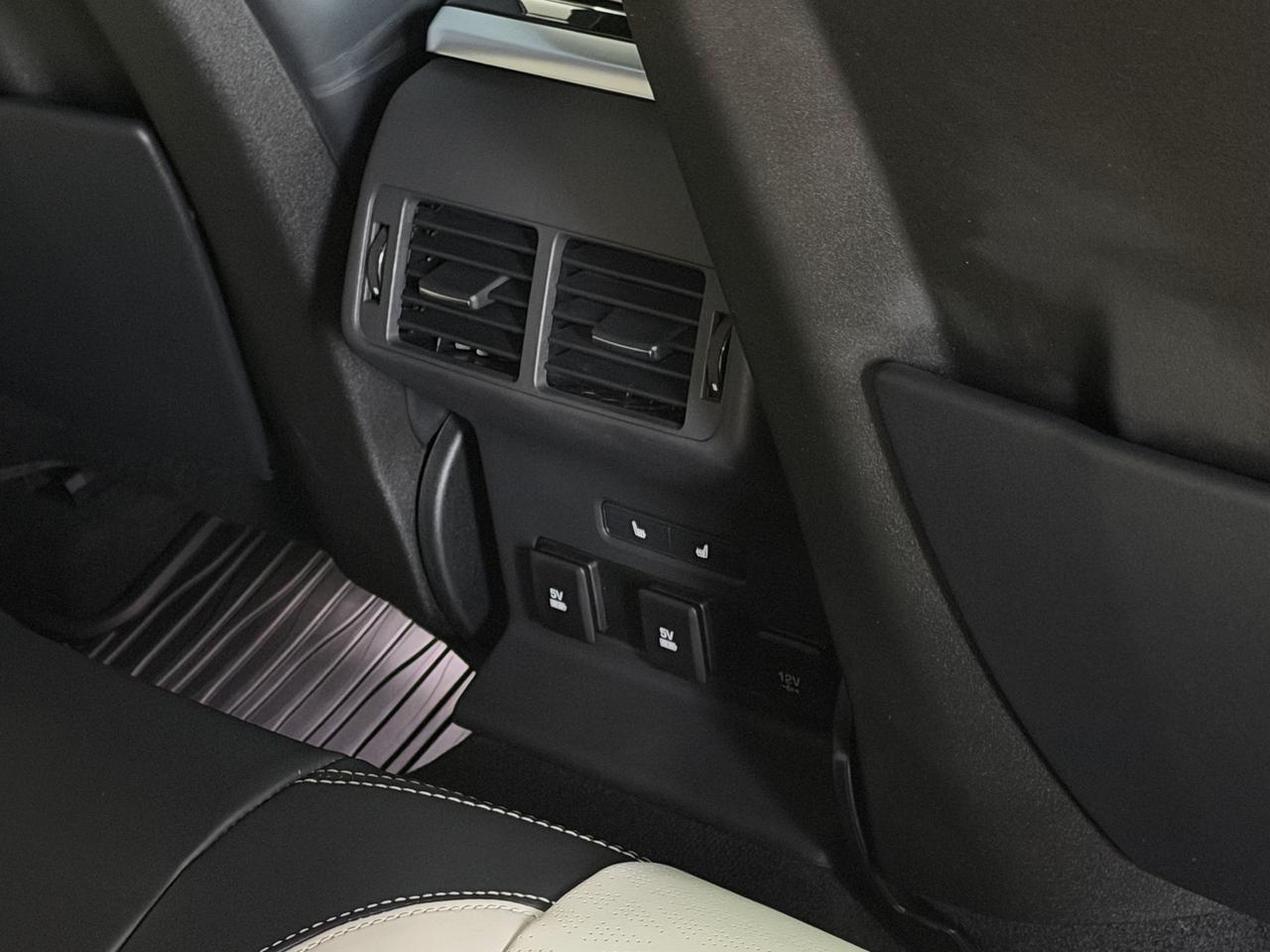 2018 Land Rover Range Rover Velar R-Dynamic P380 HSE FIRST EDITION|SUNROOF|MASSAGE SEATS Photo