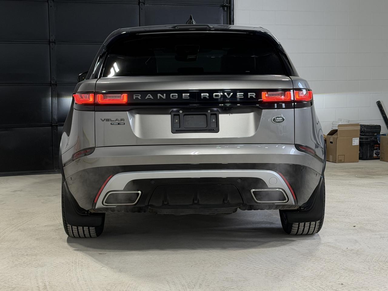 2018 Land Rover Range Rover Velar R-Dynamic P380 HSE FIRST EDITION|SUNROOF|MASSAGE SEATS Photo3