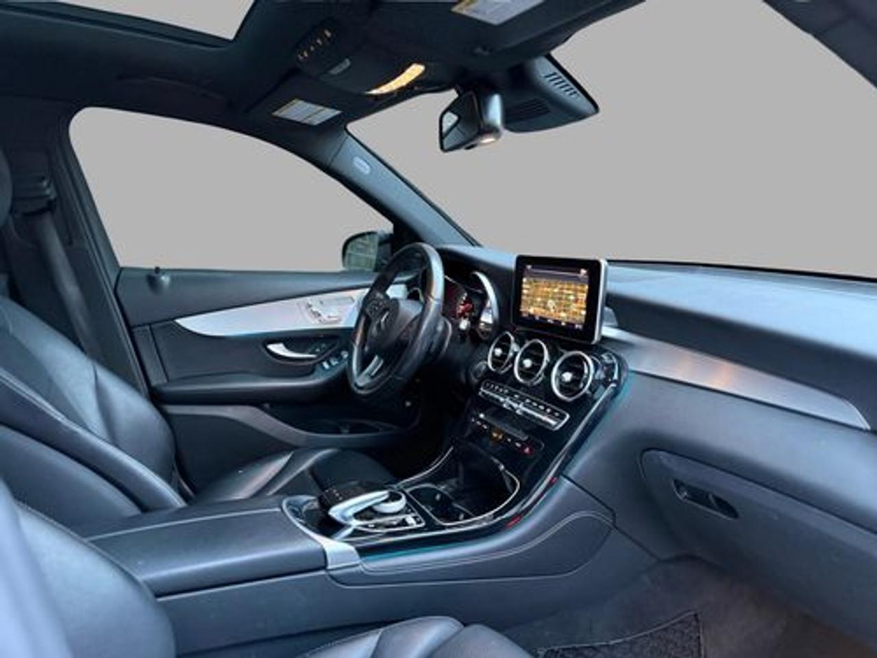 2017 Mercedes-Benz GLC-Class GLC 300 Photo