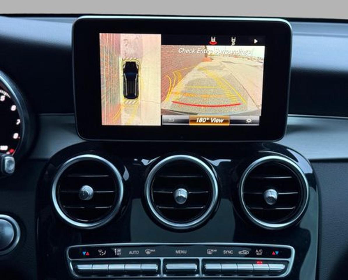 2017 Mercedes-Benz GLC-Class GLC 300 Photo