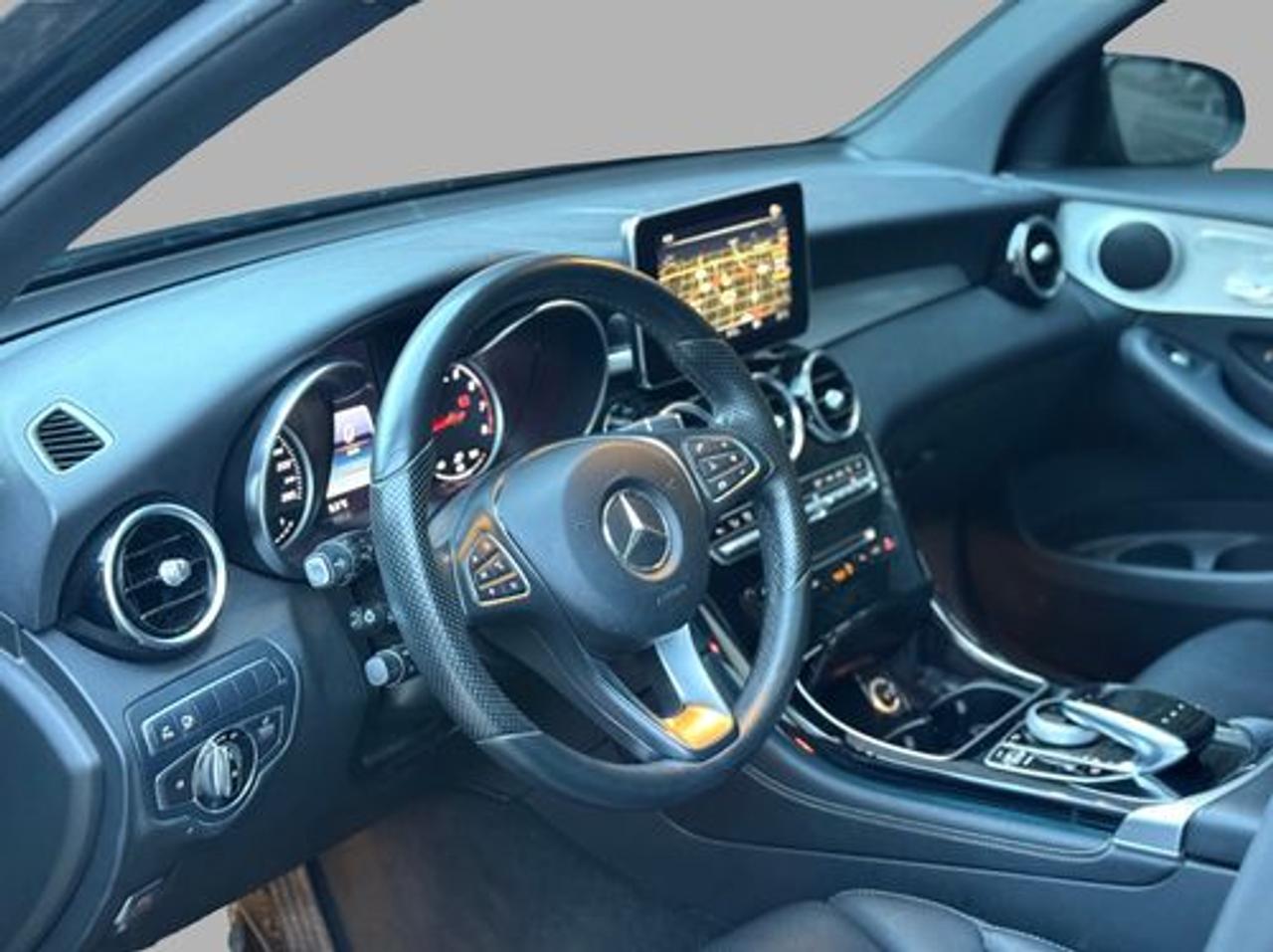 2017 Mercedes-Benz GLC-Class GLC 300 Photo