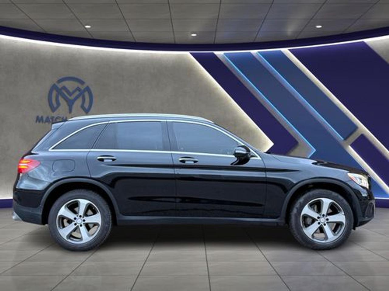 2017 Mercedes-Benz GLC-Class GLC 300 Photo3