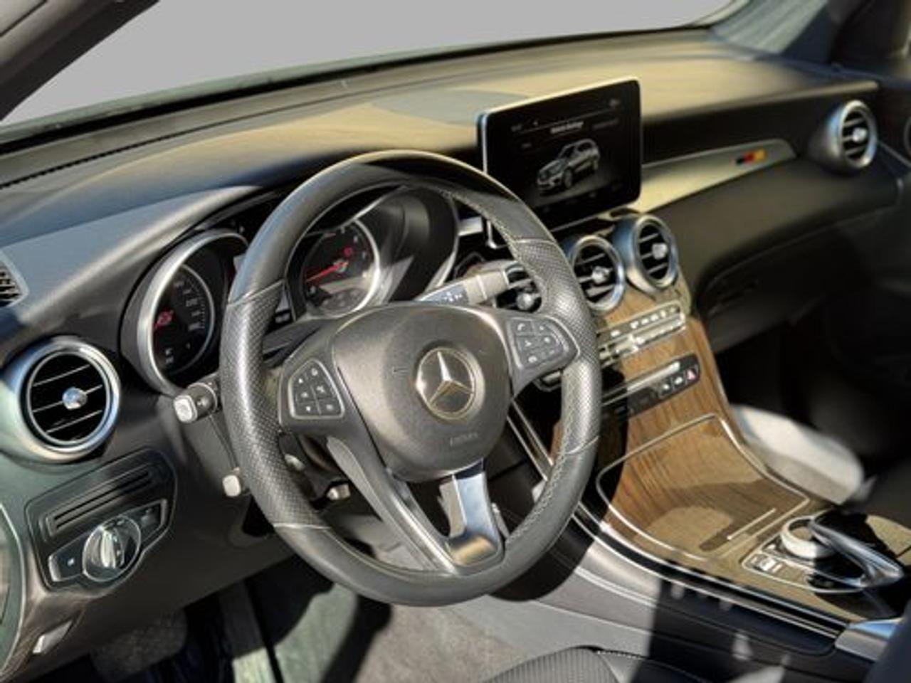 2018 Mercedes-Benz GLC-Class GLC 300 Photo