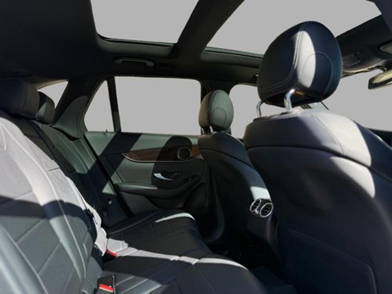 2018 Mercedes-Benz GLC-Class GLC 300 Photo