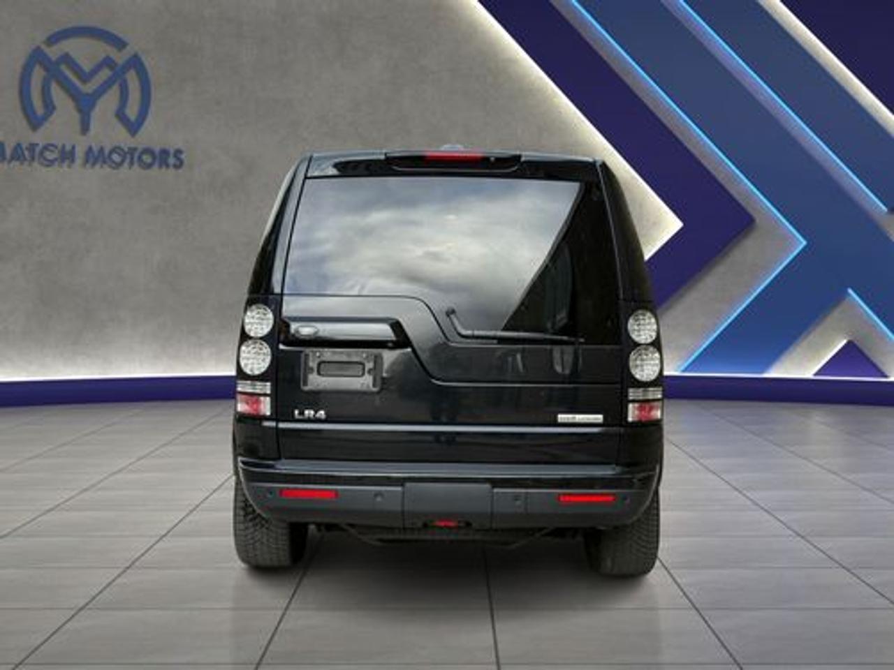 2016 Land Rover LR4 7 Passenger Photo