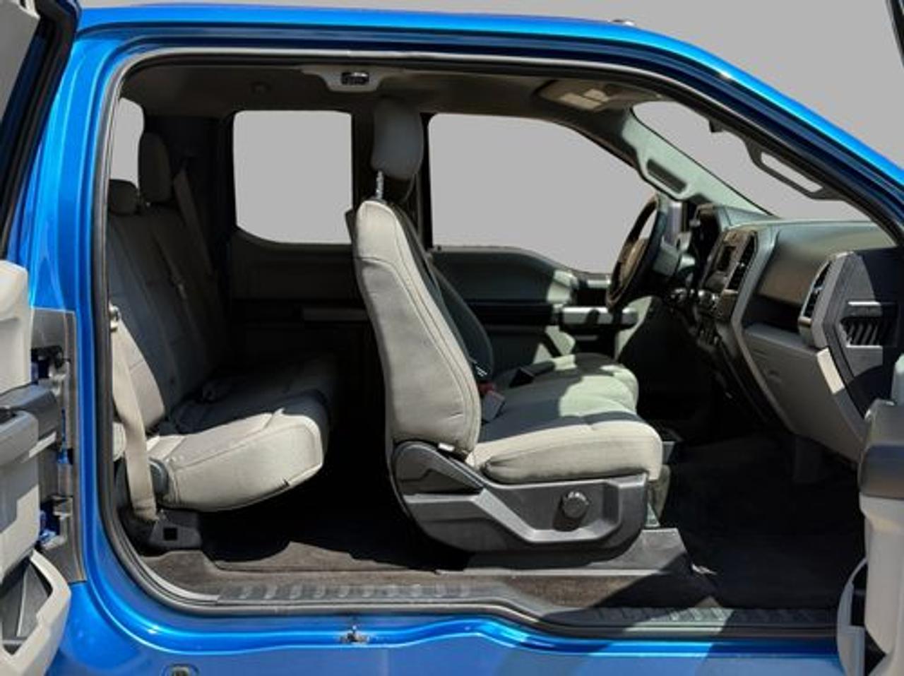 2015 Ford F-150 XLT Photo