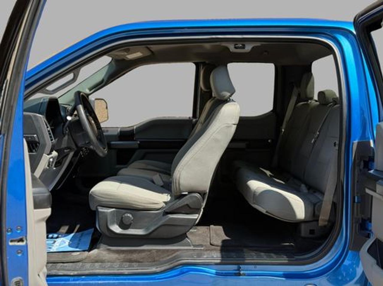 2015 Ford F-150 XLT Photo