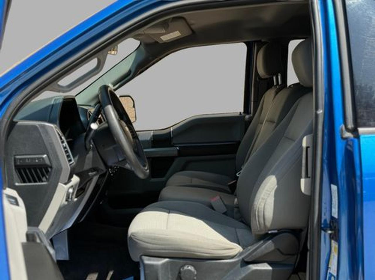 2015 Ford F-150 XLT Photo