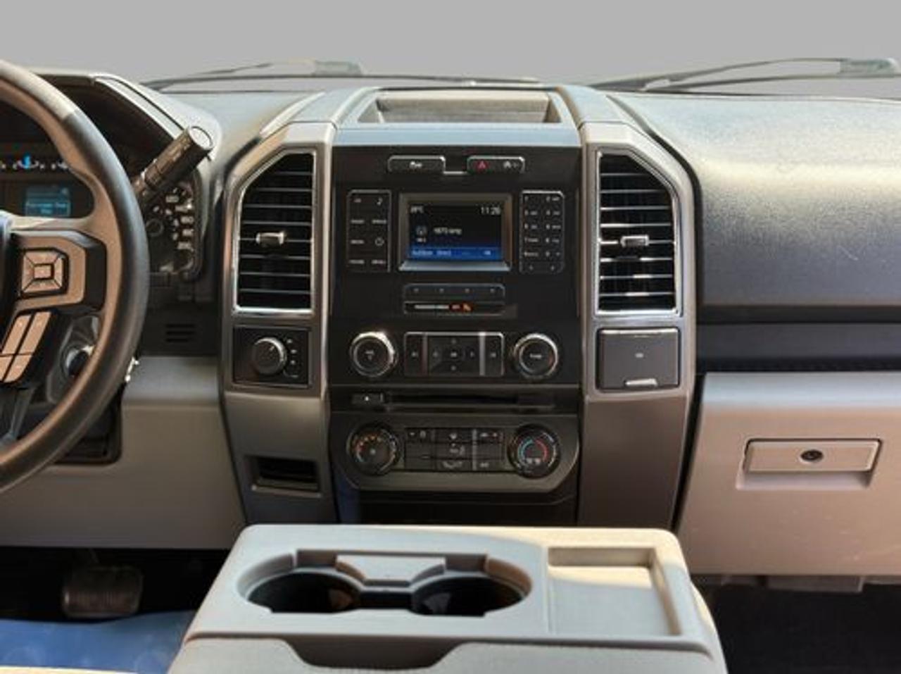 2015 Ford F-150 XLT Photo