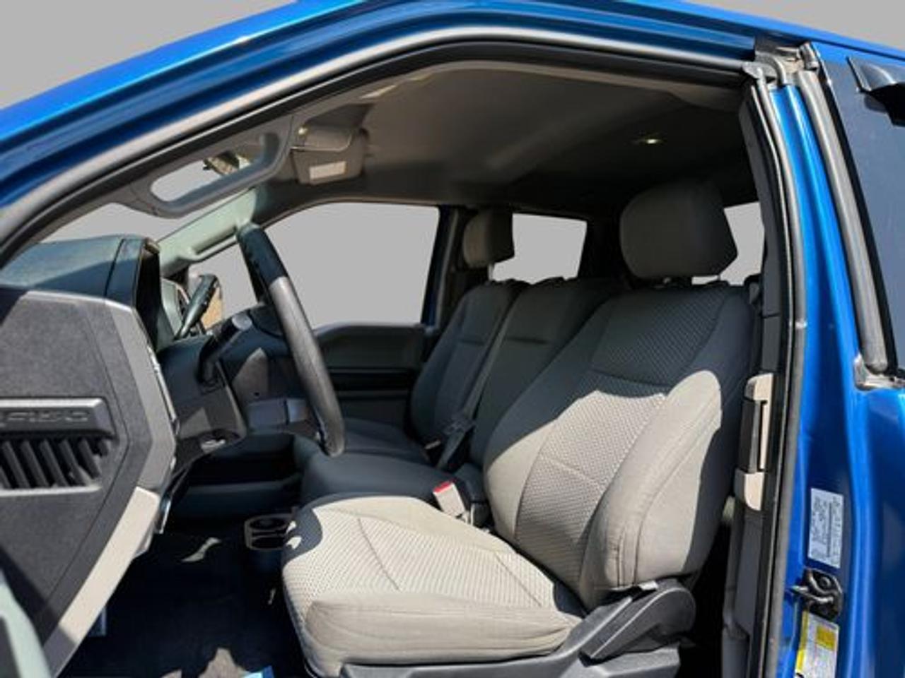 2015 Ford F-150 XLT Photo