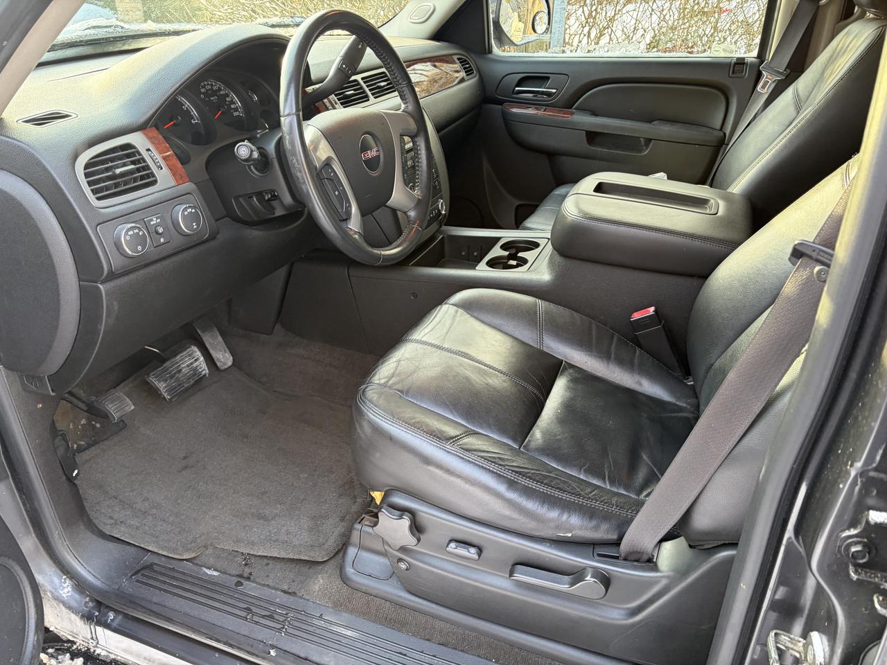 2010 GMC Yukon SLT Photo