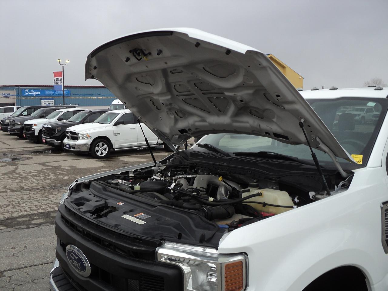 2022 Ford SUPER DUTY F-350 SRW XL SuperCab 4WD 6.7L8cylDiesel 6.75' Box BackUpCam Photo