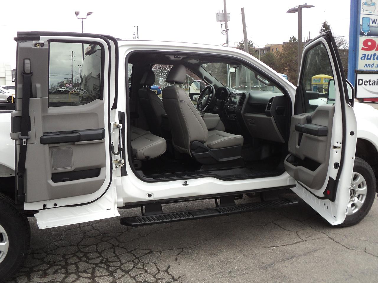 2022 Ford SUPER DUTY F-350 SRW XL SuperCab 4WD 6.7L8cylDiesel 6.75' Box BackUpCam Photo