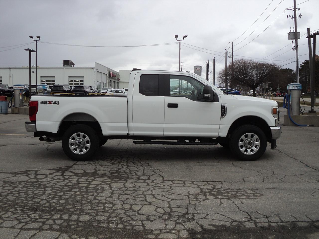 2022 Ford SUPER DUTY F-350 SRW XL SuperCab 4WD 6.7L8cylDiesel 6.75' Box BackUpCam Photo4