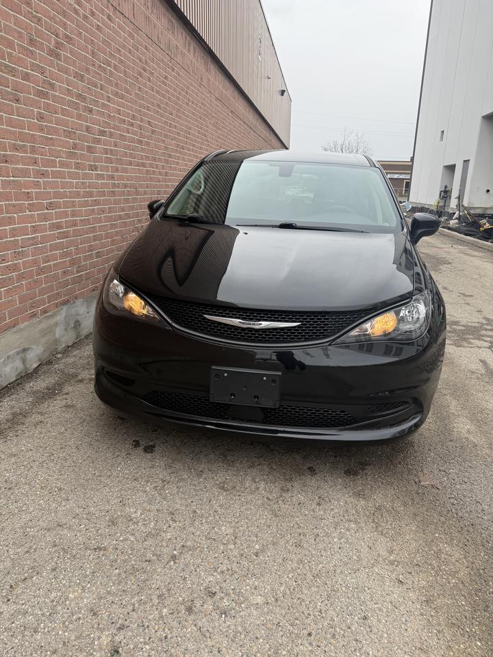 2022 Chrysler Grand Caravan SXT Photo