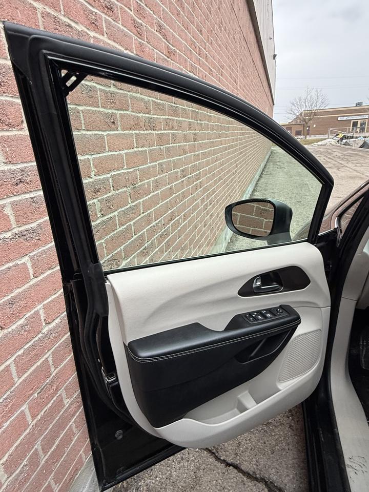 2022 Chrysler Grand Caravan SXT Photo