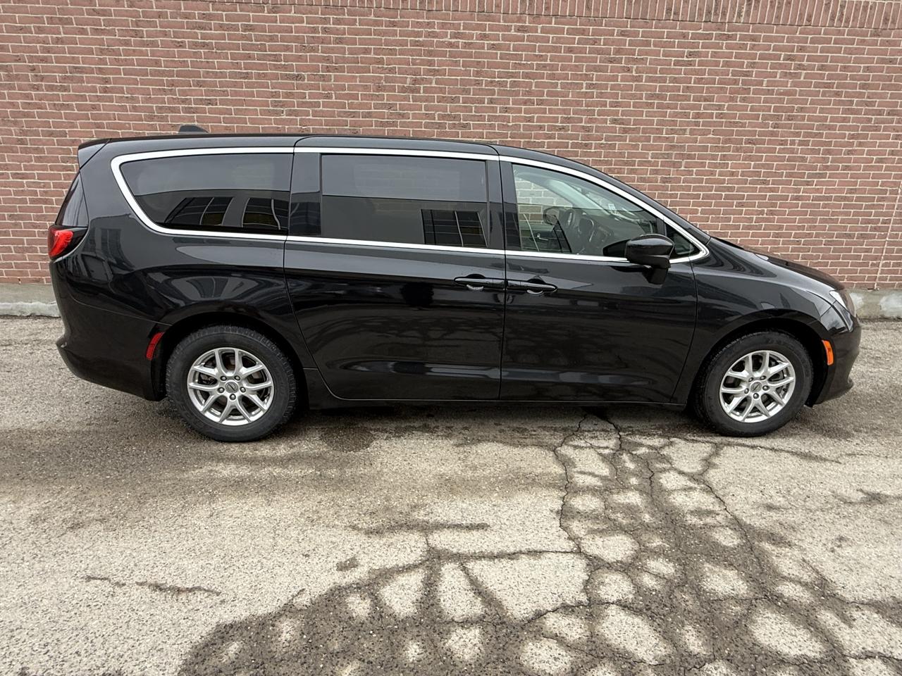 2022 Chrysler Grand Caravan SXT Photo