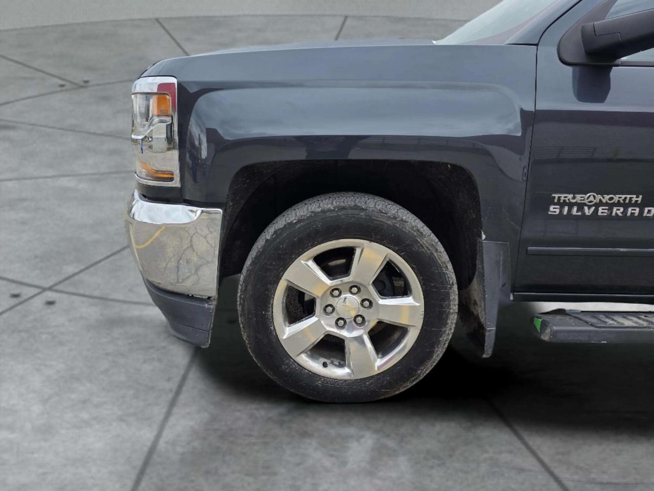 2017 Chevrolet Silverado 1500 4WD CREW CAB 153.0" LT W/1LT Photo