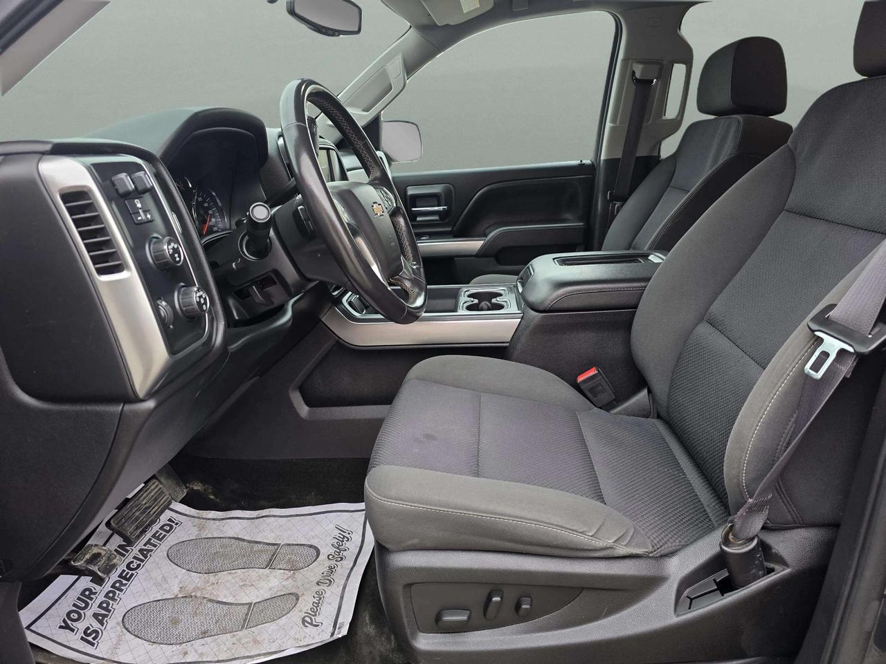 2017 Chevrolet Silverado 1500 4WD CREW CAB 153.0" LT W/1LT Photo