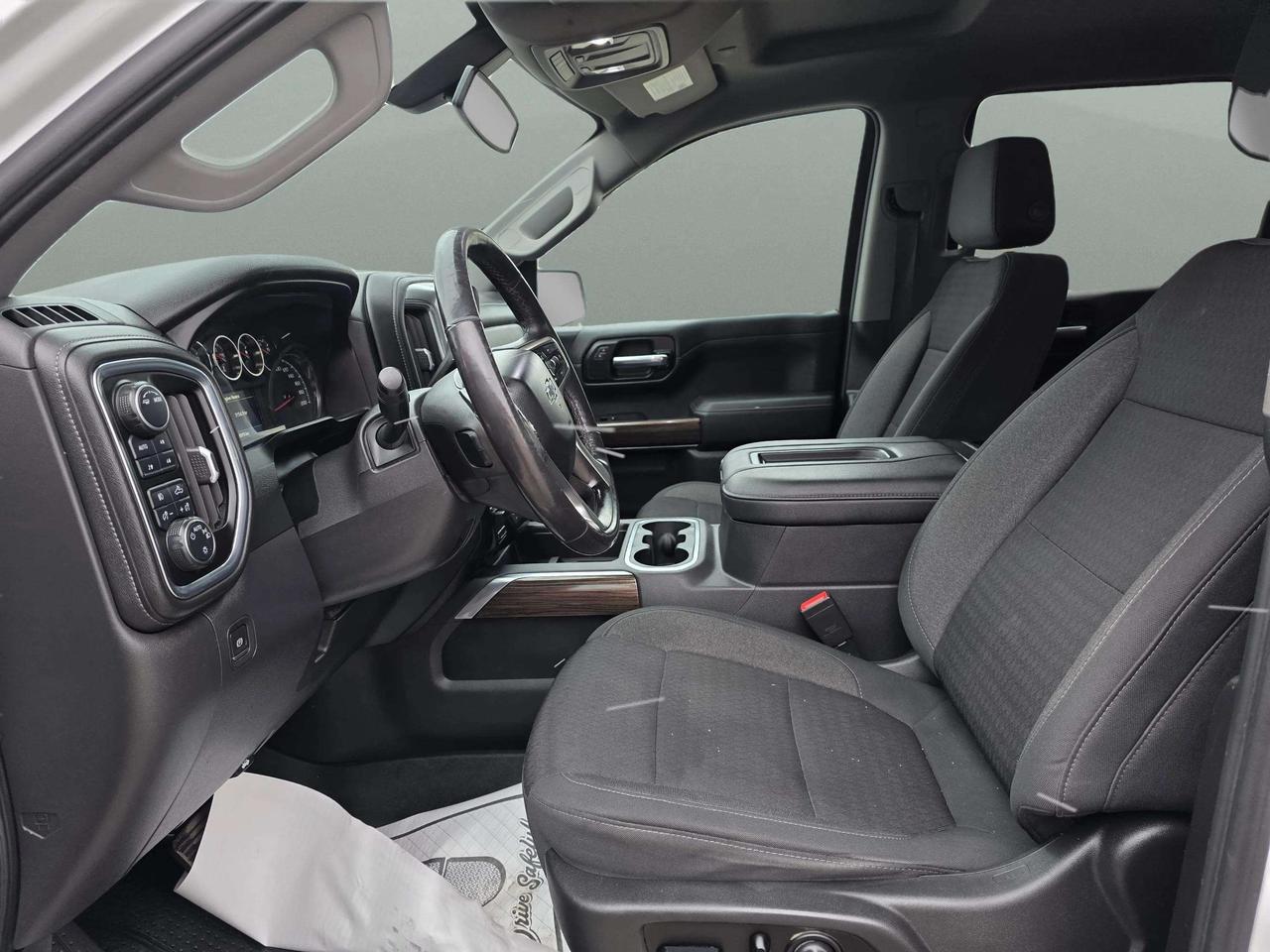 2021 Chevrolet Silverado 1500 4WD Crew Cab 157" RST Photo