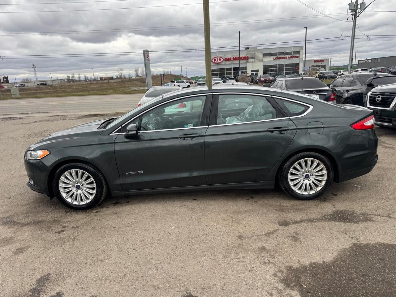 2015 Ford Fusion SE Hybrid, ONE OWNER, NO ACCIDENT, WELL MAINTAINED Photo