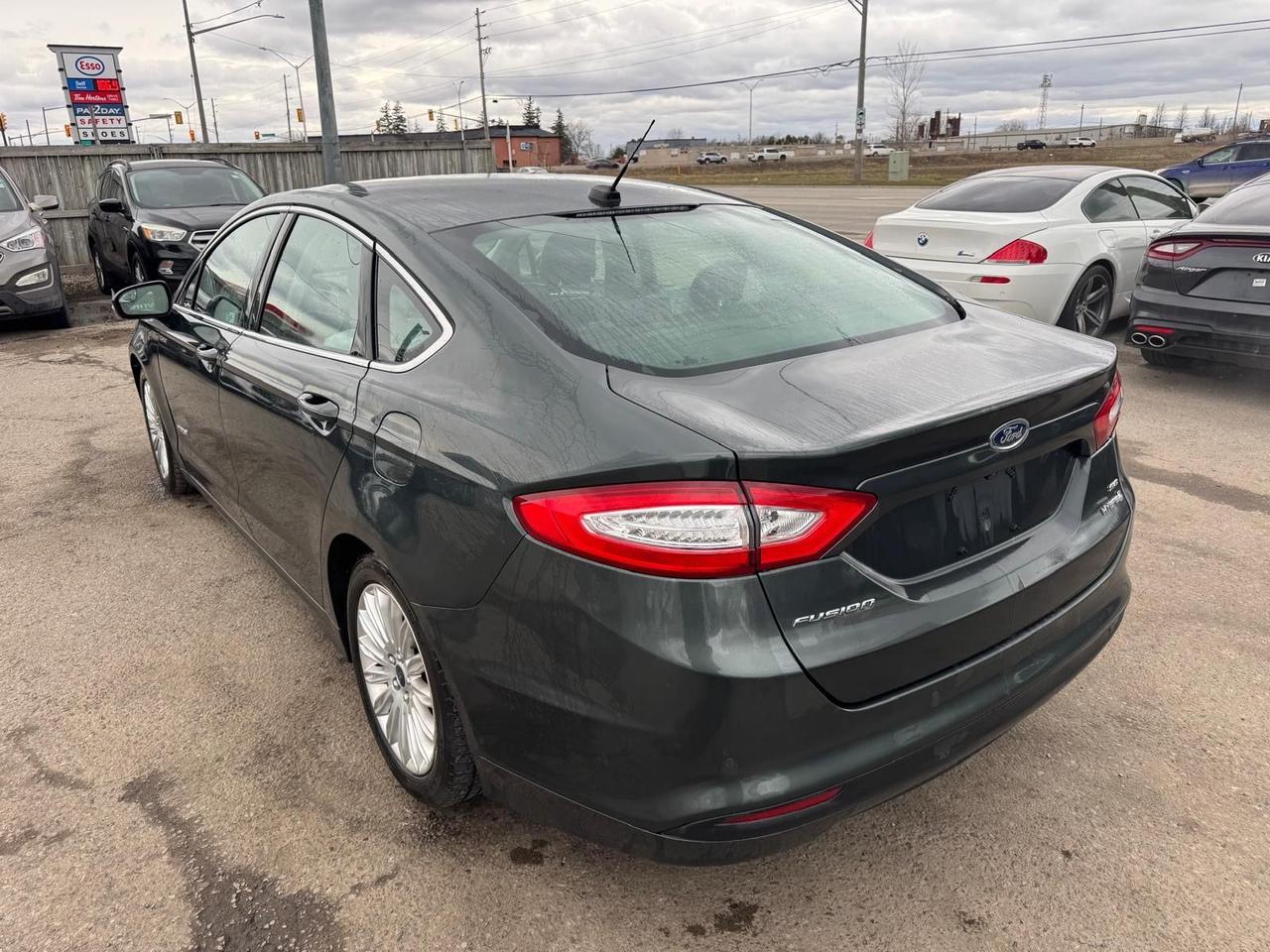 2015 Ford Fusion SE Hybrid, ONE OWNER, NO ACCIDENT, WELL MAINTAINED Photo