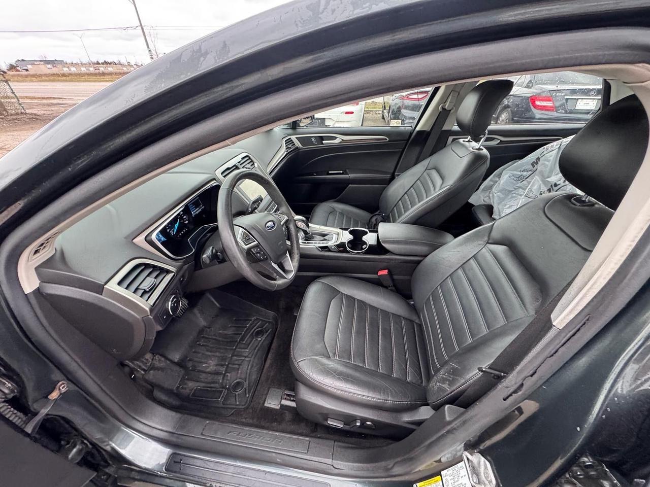 2015 Ford Fusion SE Hybrid, ONE OWNER, NO ACCIDENT, WELL MAINTAINED Photo