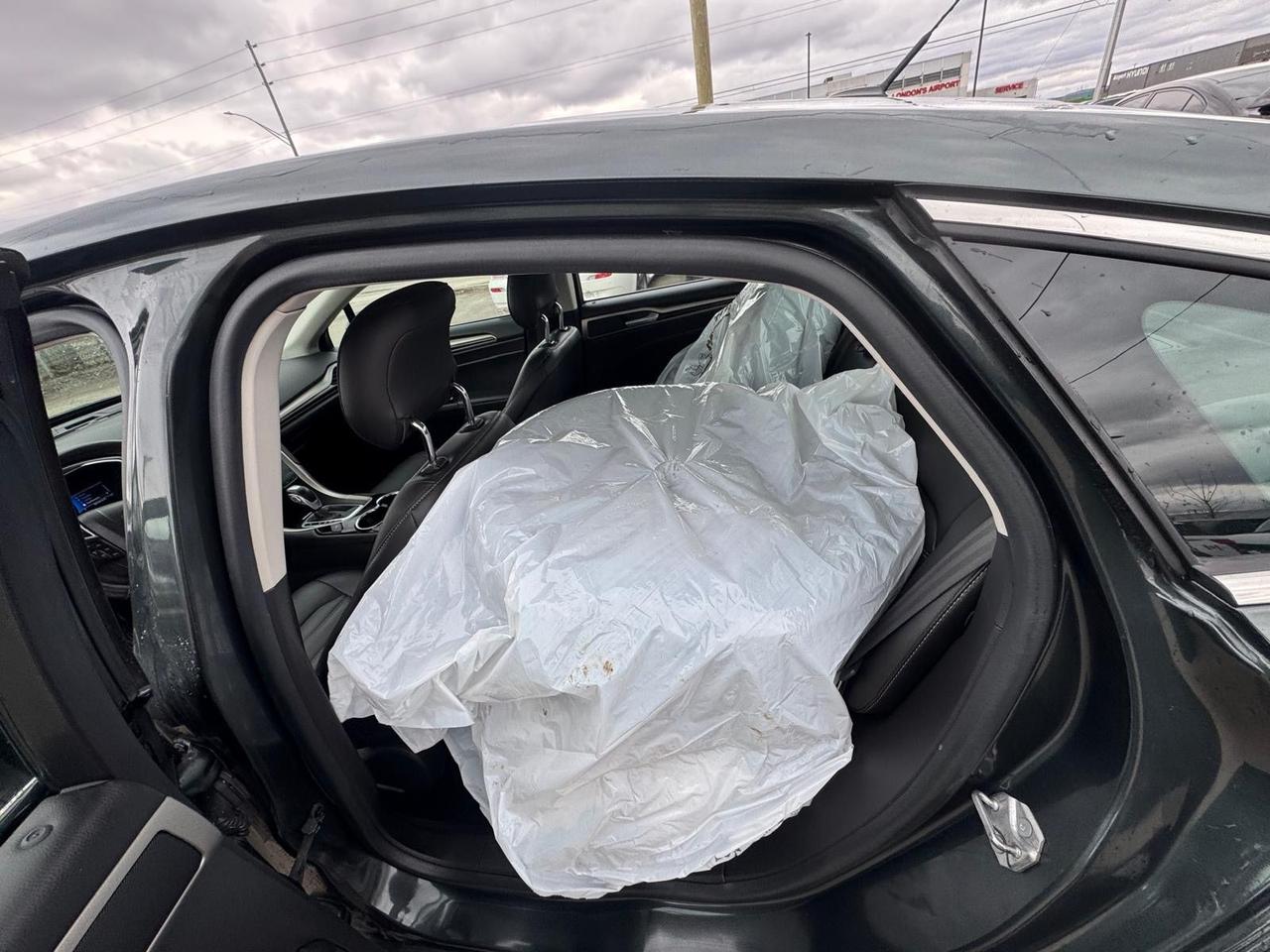 2015 Ford Fusion SE Hybrid, ONE OWNER, NO ACCIDENT, WELL MAINTAINED Photo