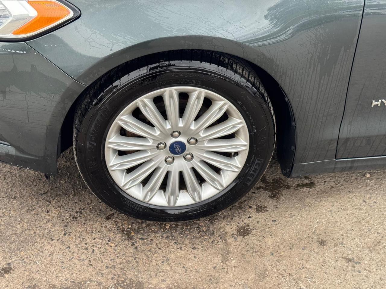 2015 Ford Fusion SE Hybrid, ONE OWNER, NO ACCIDENT, WELL MAINTAINED Photo