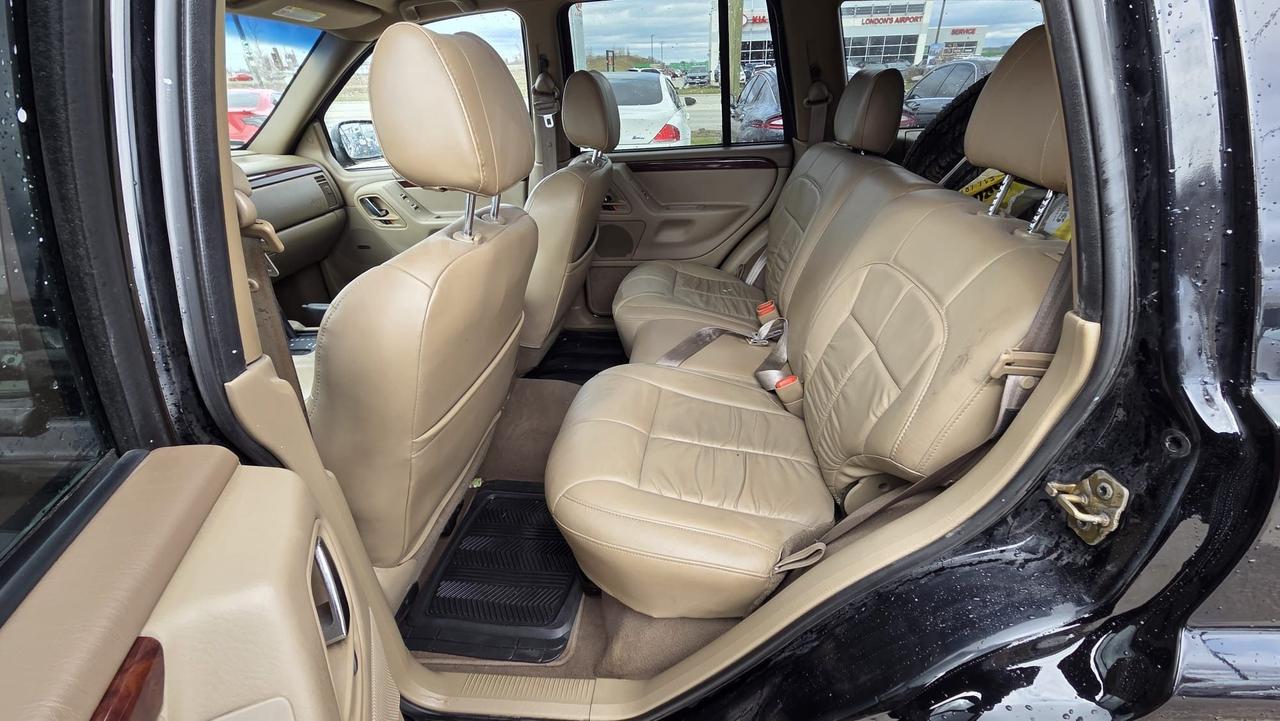 2001 Jeep Grand Cherokee LIMITED, V8, LOW KMS, ONLY 54,000KMS, CERTIFIED Photo