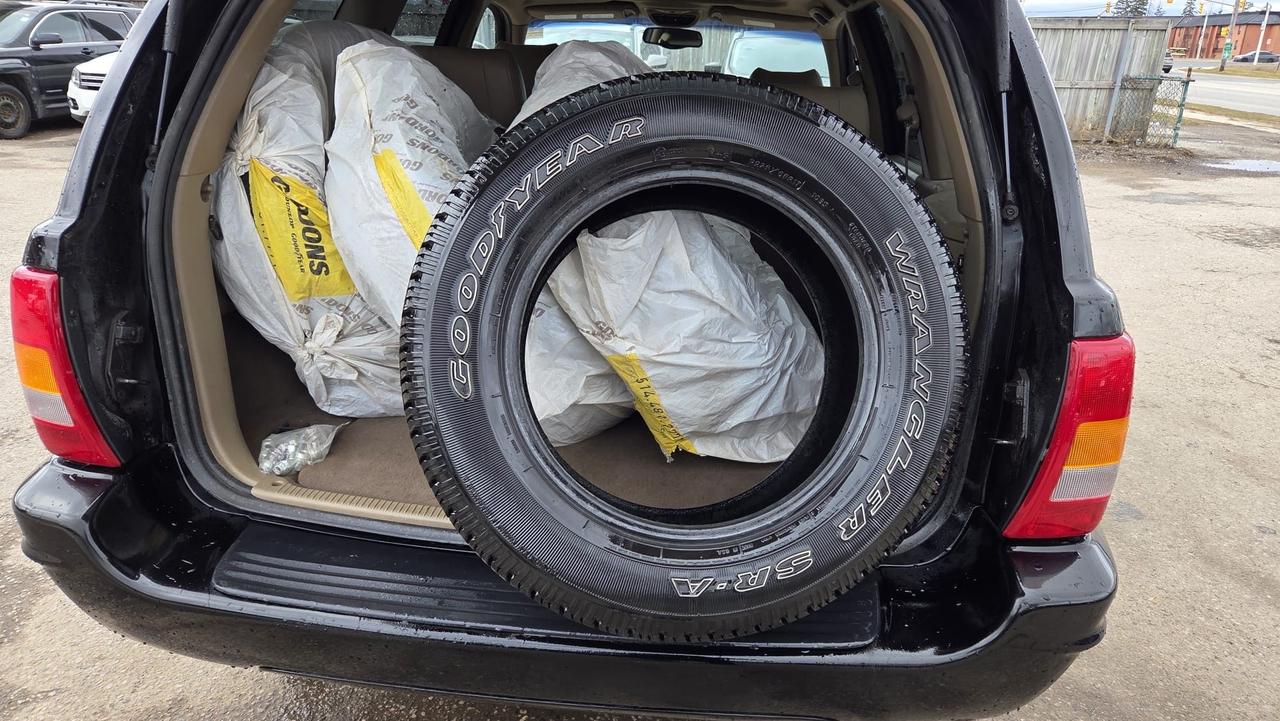 2001 Jeep Grand Cherokee LIMITED, V8, LOW KMS, ONLY 54,000KMS, CERTIFIED Photo