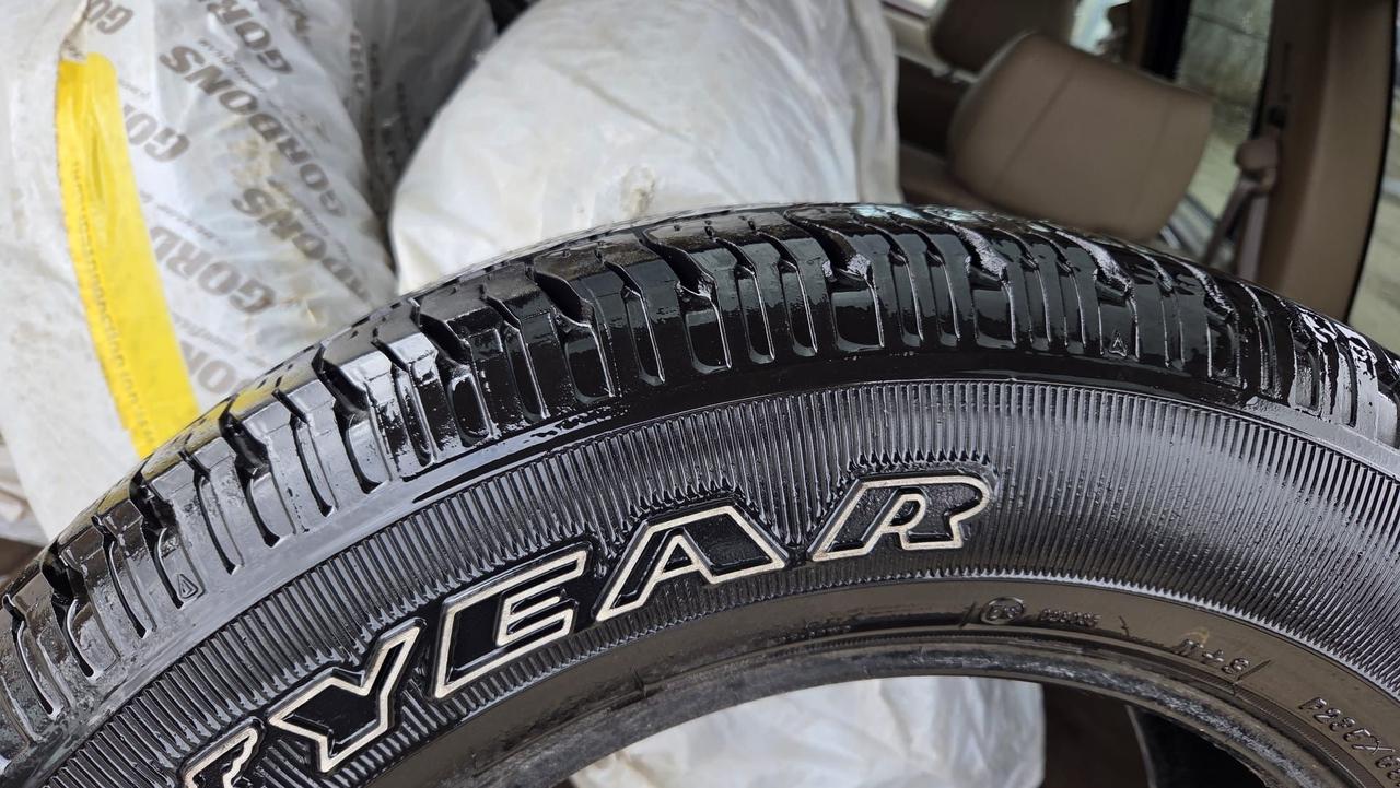 2001 Jeep Grand Cherokee LIMITED, V8, LOW KMS, ONLY 54,000KMS, CERTIFIED Photo