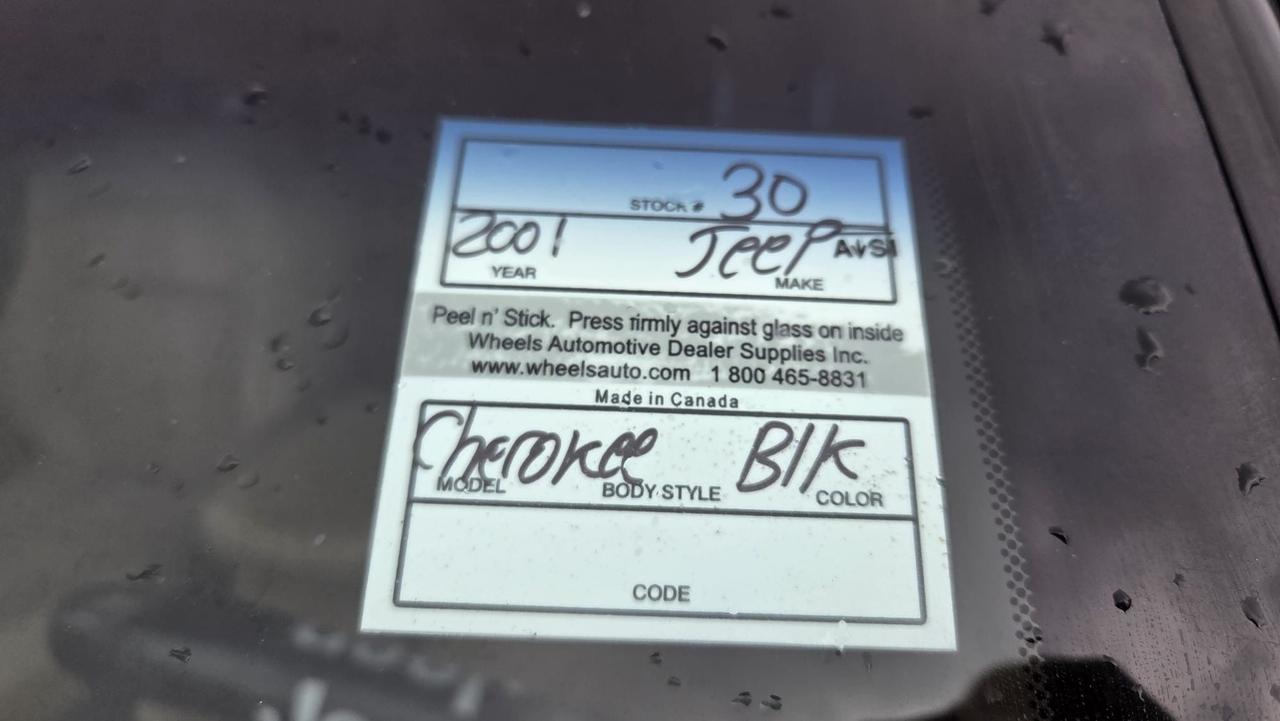 2001 Jeep Grand Cherokee LIMITED, V8, LOW KMS, ONLY 54,000KMS, CERTIFIED Photo