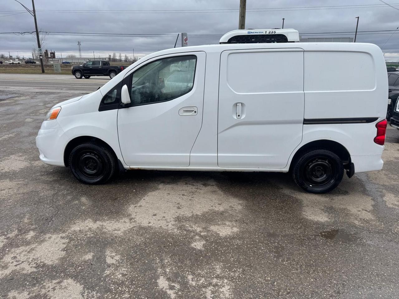 2014 Nissan NV200 SV, REEFER, REFRIDGERATION, FREEZER, CERTIFIED Photo