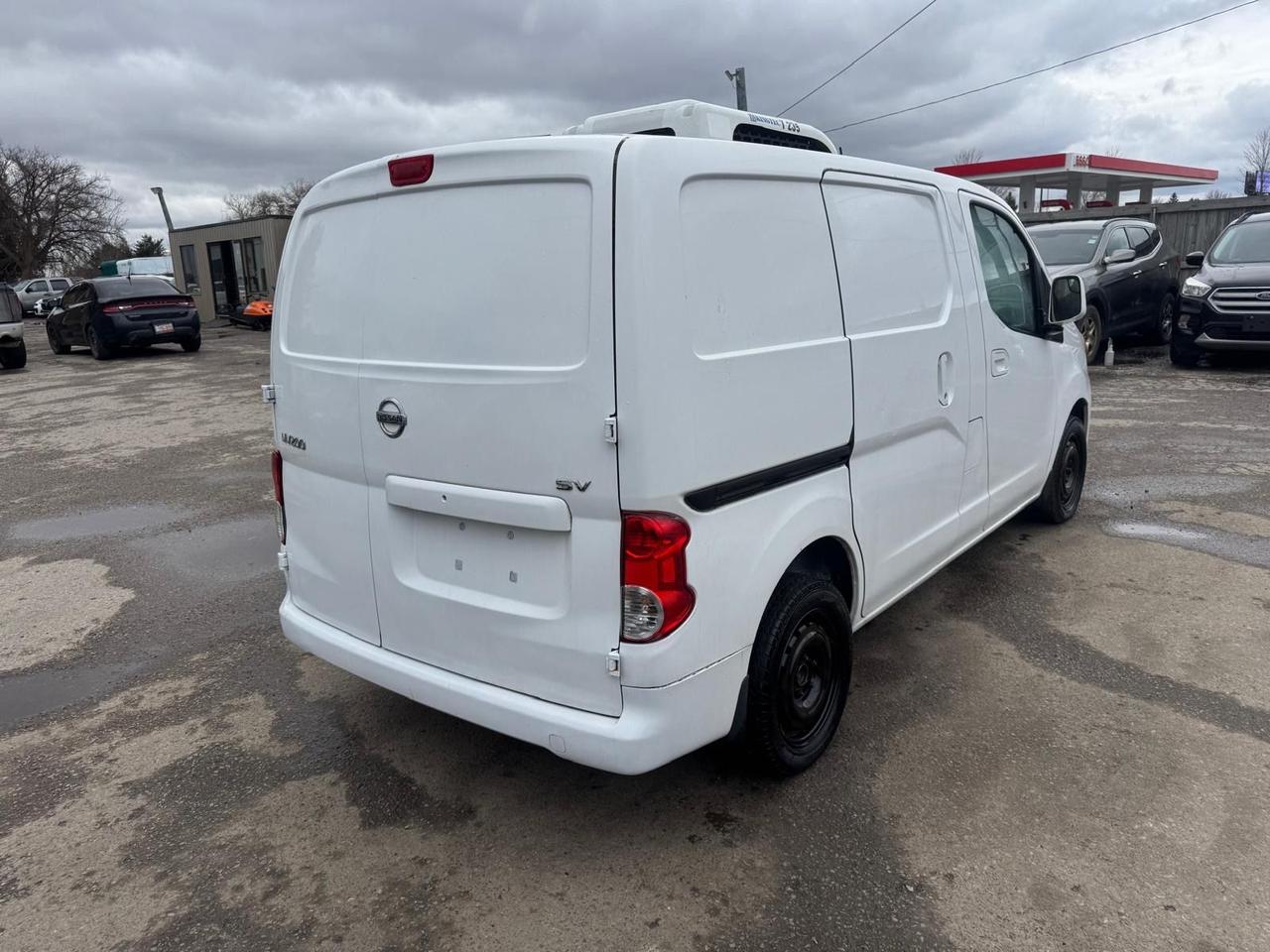 2014 Nissan NV200 SV, REEFER, REFRIDGERATION, FREEZER, CERTIFIED Photo4