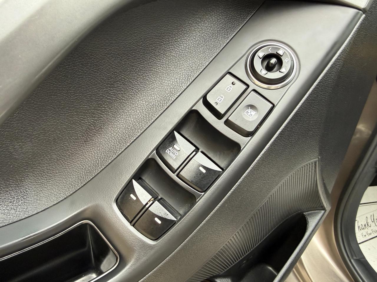 2016 Hyundai Elantra 4DR SDN AUTO GL Photo