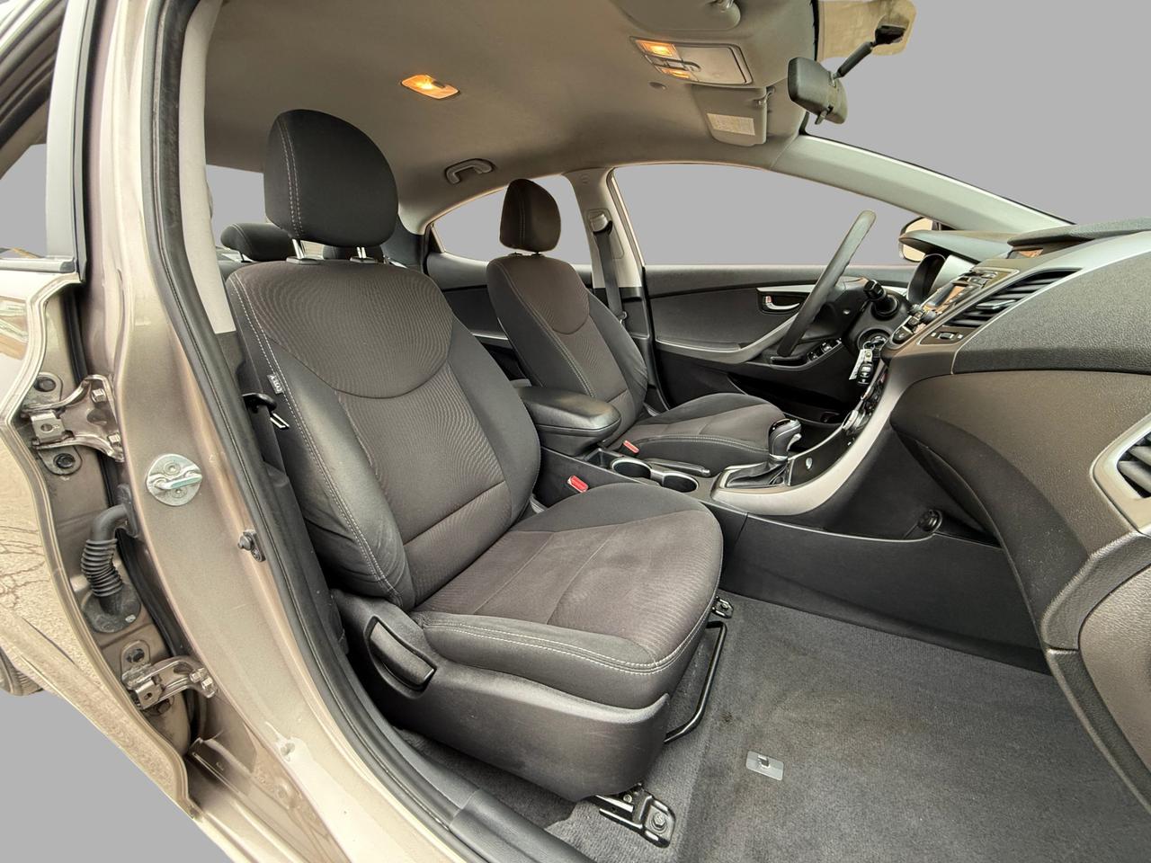 2016 Hyundai Elantra 4DR SDN AUTO GL Photo