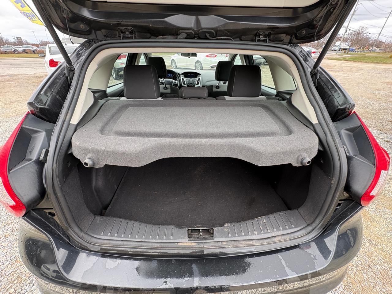 2012 Ford Focus SE - Safety Included and 1-Year Powertrain Warranty Photo