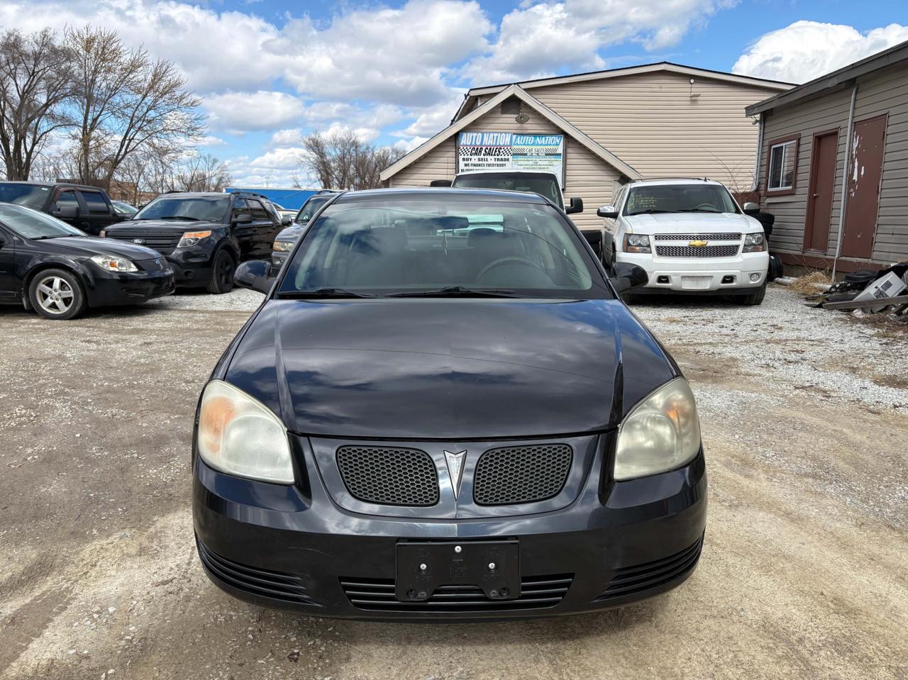 2010 Pontiac G5 SE 4X4 - Safety Included and 1-Year Powertrain Warranty Photo3