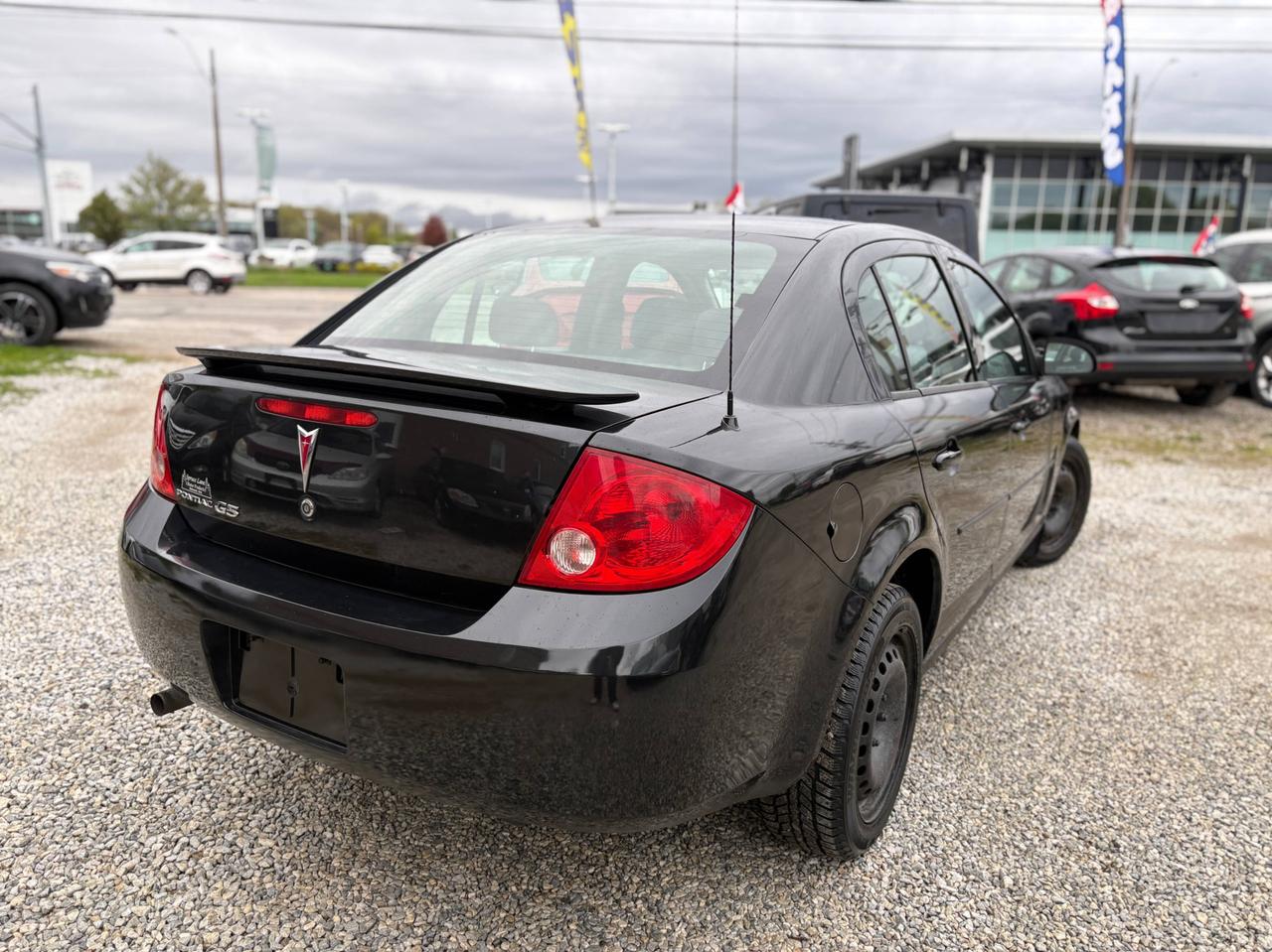 2010 Pontiac G5 SE - Safety Included and 1-Year Powertrain Warranty Photo4