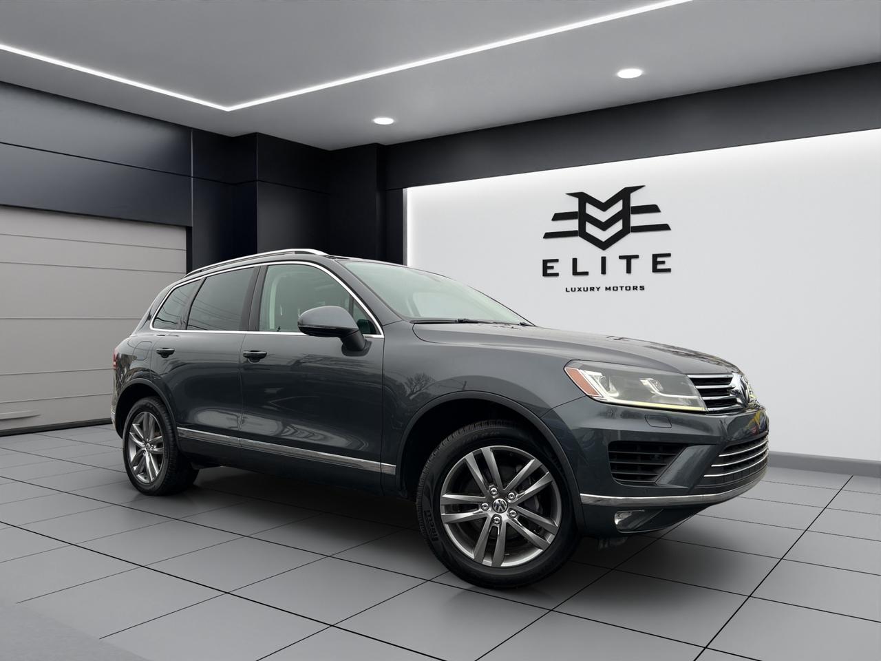 2016 Volkswagen Touareg V6 Highline Pkg - Leather - Awd - Navi !! Photo0