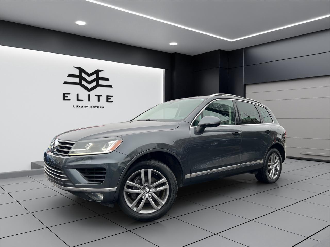 2016 Volkswagen Touareg V6 Highline Pkg - Leather - Awd - Navi !! Photo