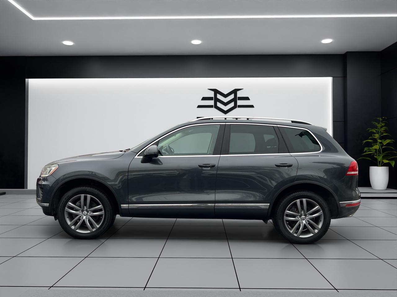 2016 Volkswagen Touareg V6 Highline Pkg - Leather - Awd - Navi !! Photo