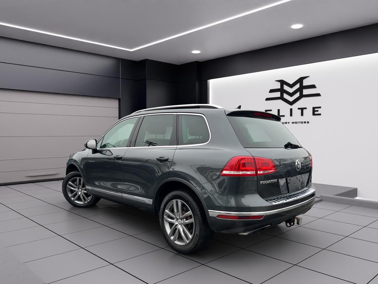 2016 Volkswagen Touareg V6 Highline Pkg - Leather - Awd - Navi !! Photo