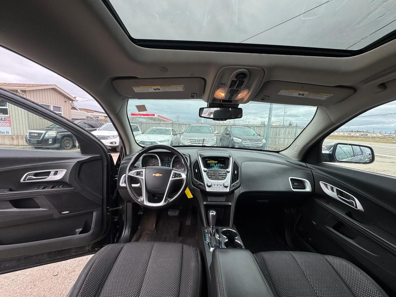 2016 Chevrolet Equinox LT, ALLOYS, SUNROOF, NAVI, 4 CYL, CERTIFIED Photo