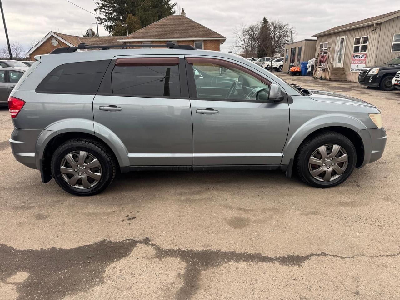 2009 Dodge Journey SXT, AUTO, ONLY 69KMS, V6, VERY CLEAN, CERTIFIED Photo
