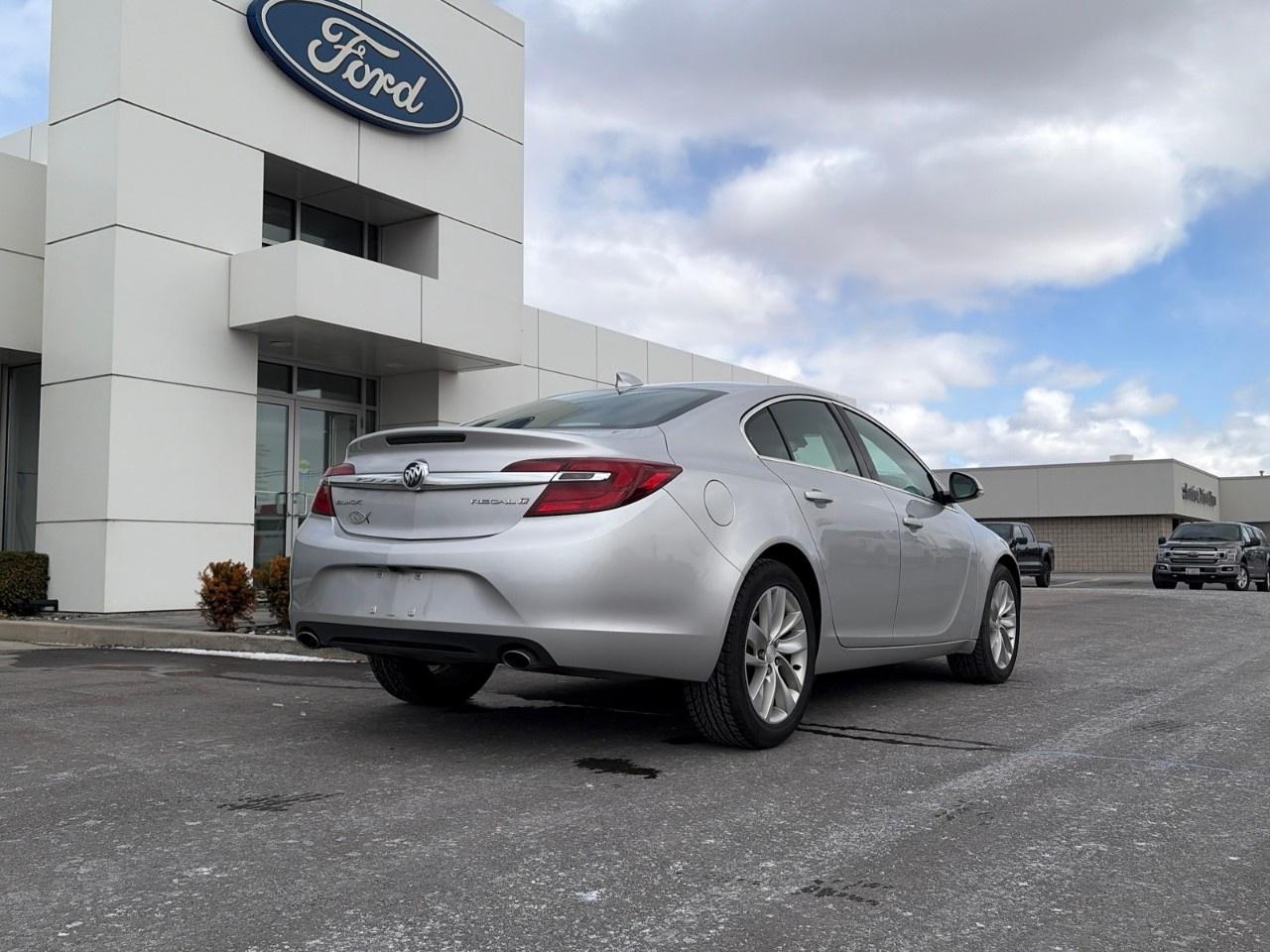 2015 Buick Regal 4dr Sdn Turbo FWD Photo
