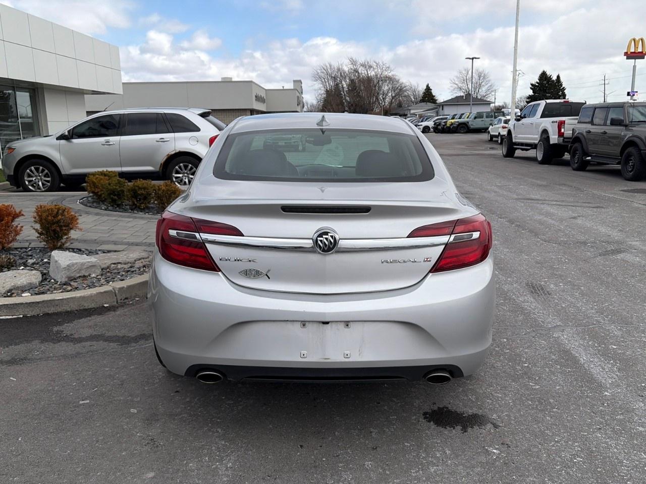 2015 Buick Regal 4dr Sdn Turbo FWD Photo3