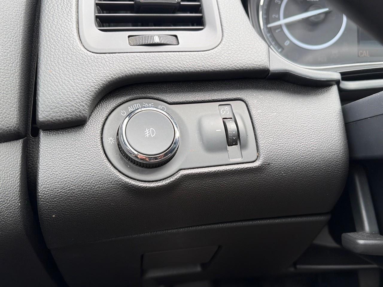 2015 Buick Regal 4dr Sdn Turbo FWD Photo